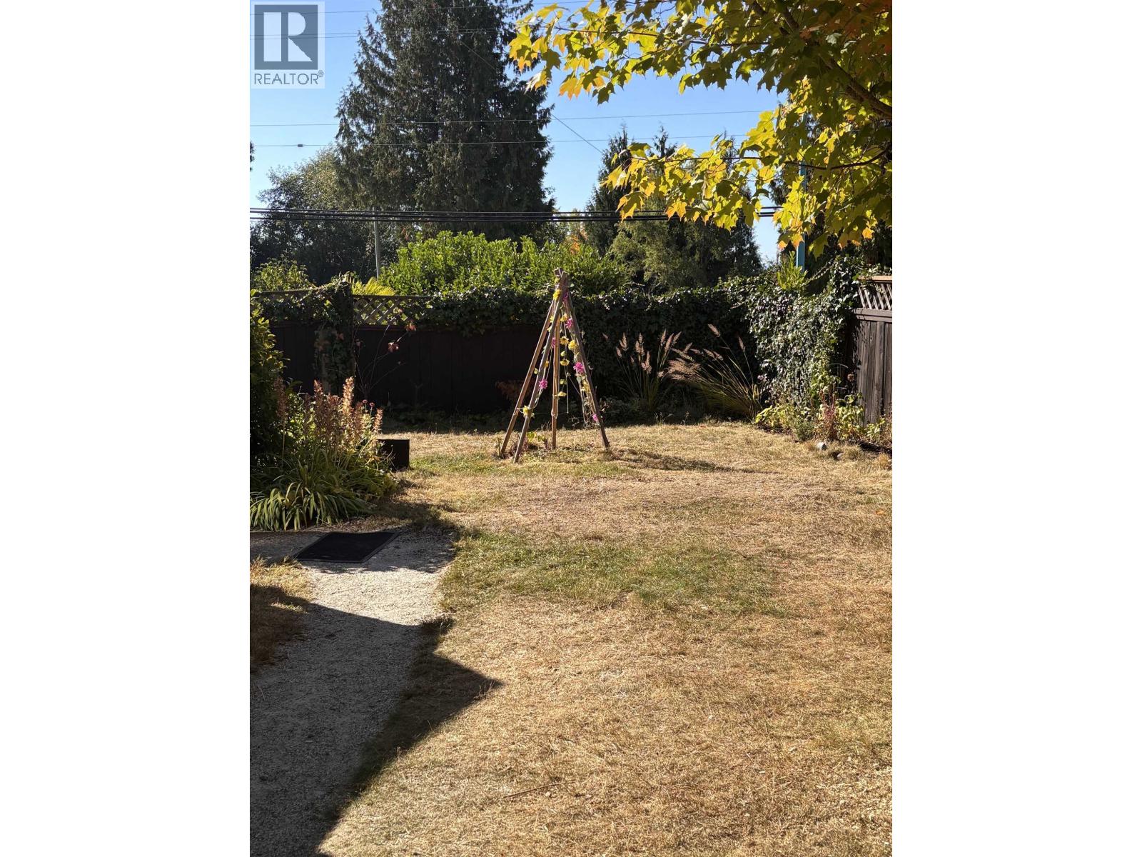 5582 Emerson Road, Sechelt, British Columbia V7Z 0R8 - Photo 5 - R3167462