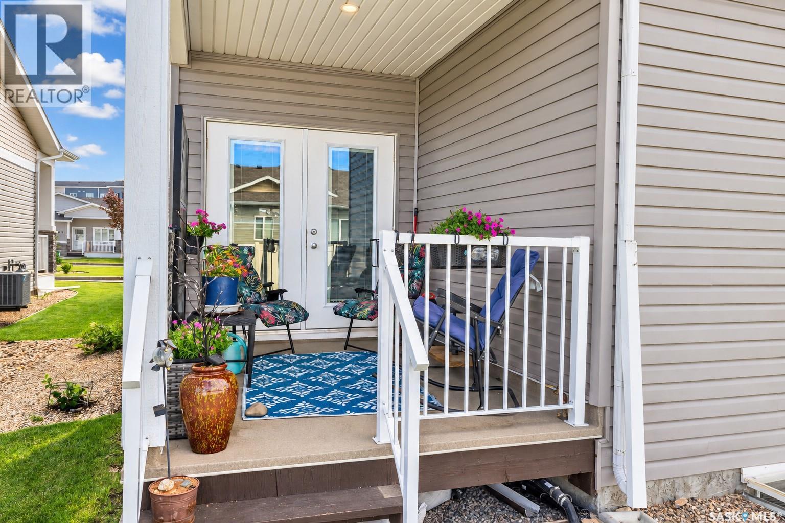 201 959 Bradley STREET photo 4