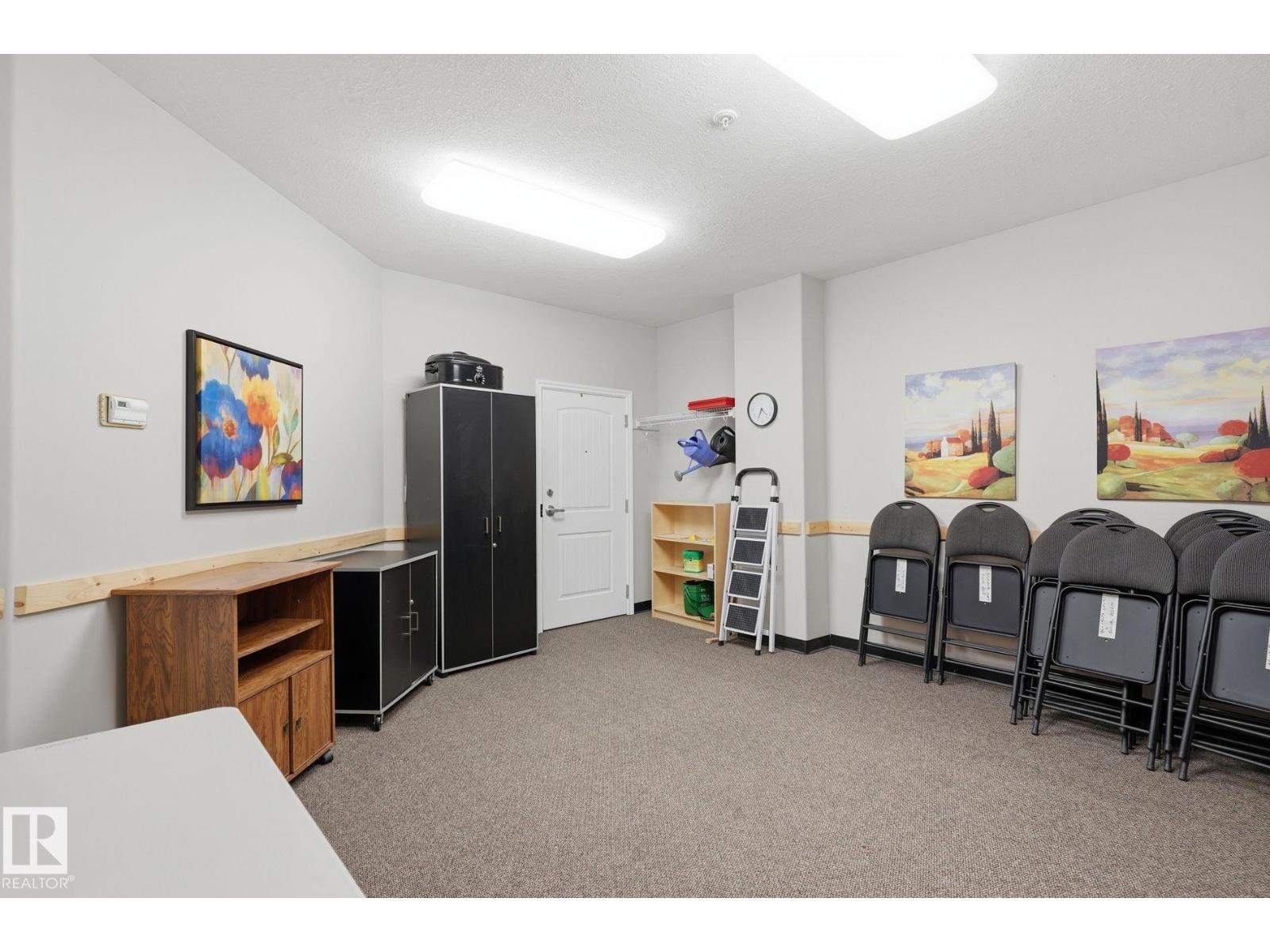 #205 8528 82 AV NW