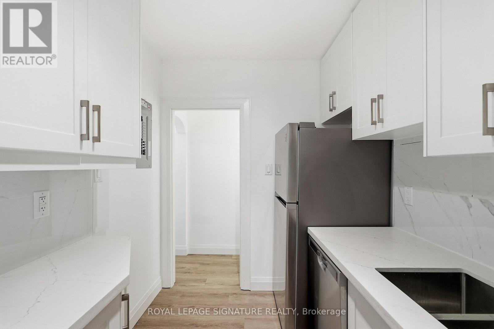 2479 Queen Street E, Toronto, Ontario  M4E 1H8 - Photo 12 - E13651138