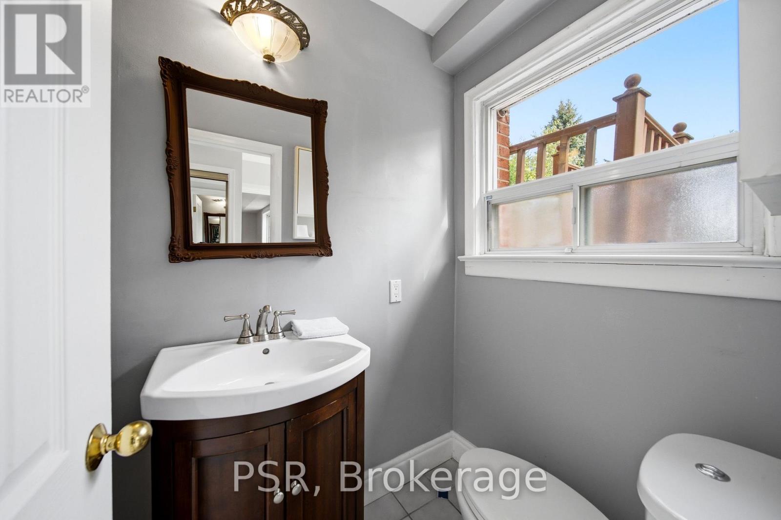 1475 Larchview Trail, Mississauga, Ontario  L5E 3C2 - Photo 28 - W13809878