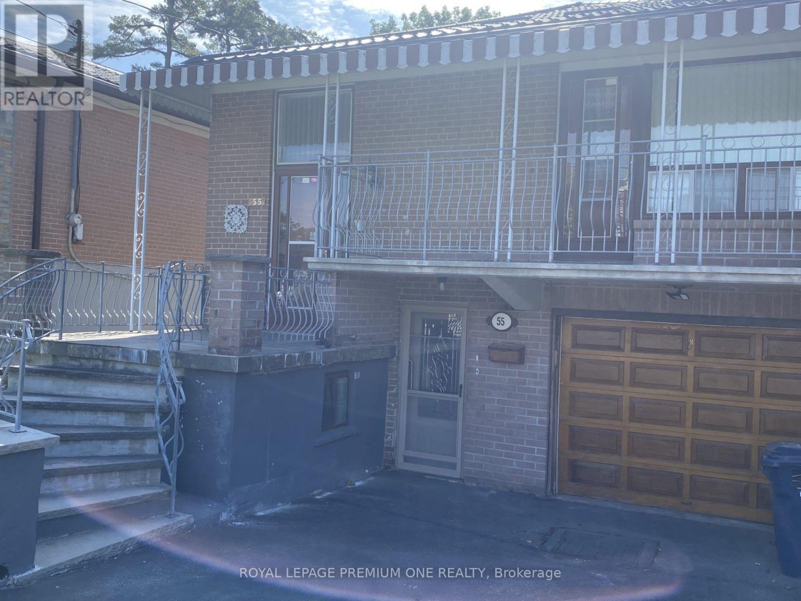 55 Husband Drive, Toronto, Ontario  M9L 1J8 - Photo 4 - W13801640