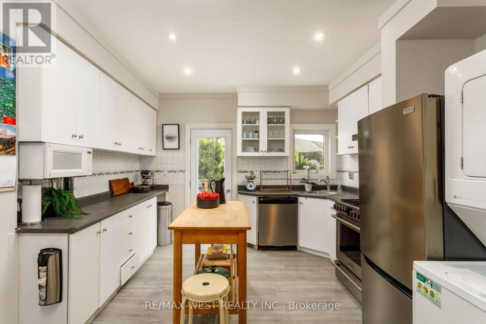 10 Marshall Street, Toronto, Ontario  M6K 1S4 - Photo 13 - C13809992