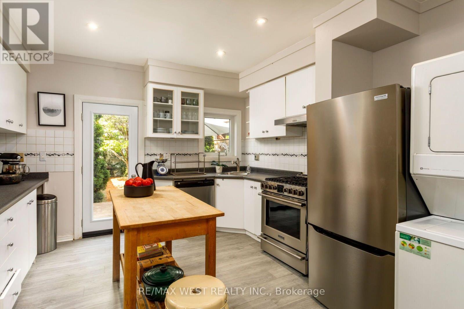 10 Marshall Street, Toronto, Ontario  M6K 1S4 - Photo 15 - C13809992