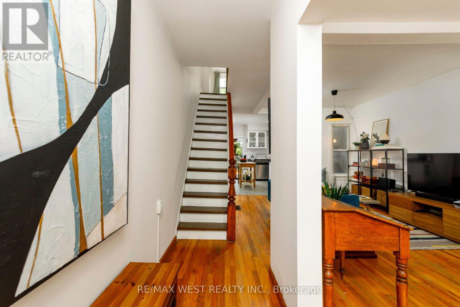 10 Marshall Street, Toronto, Ontario  M6K 1S4 - Photo 2 - C13809992