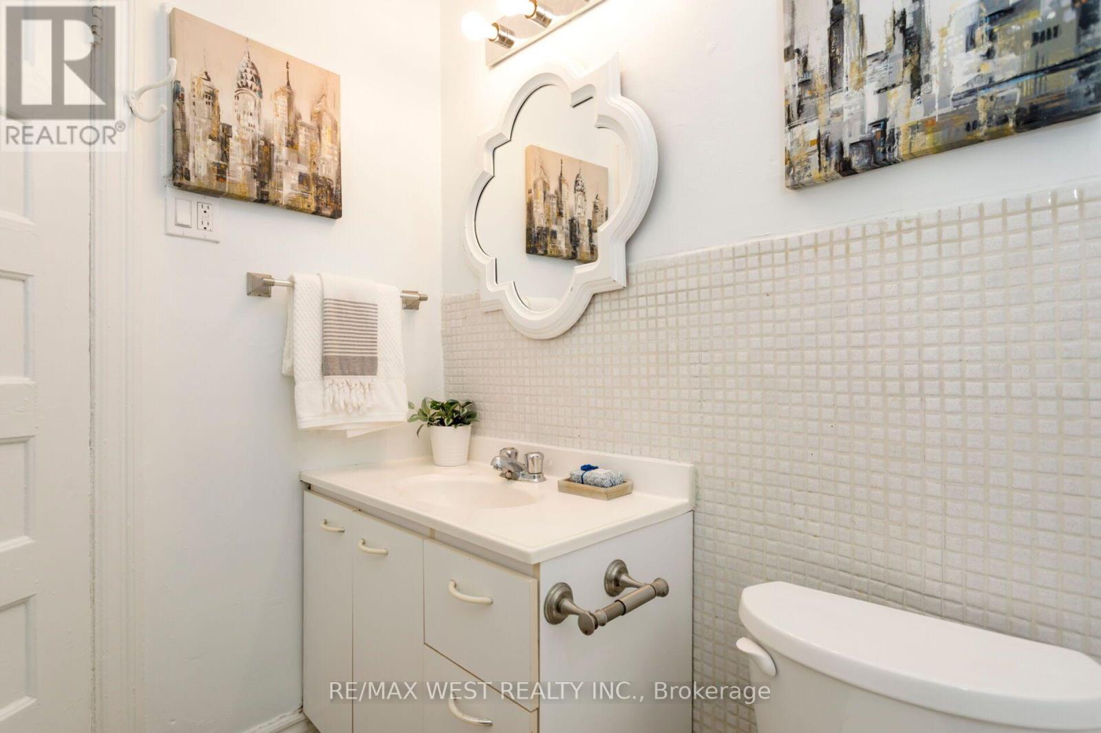 10 Marshall Street, Toronto, Ontario  M6K 1S4 - Photo 26 - C13809992
