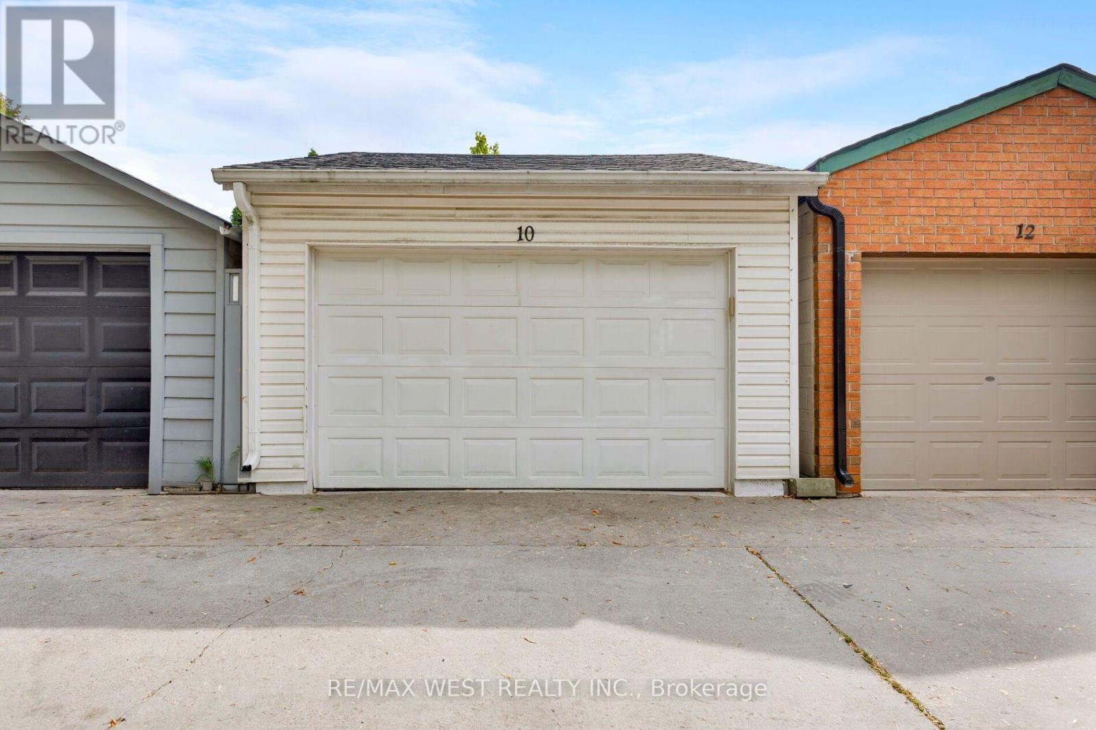 10 Marshall Street, Toronto, Ontario  M6K 1S4 - Photo 34 - C13809992