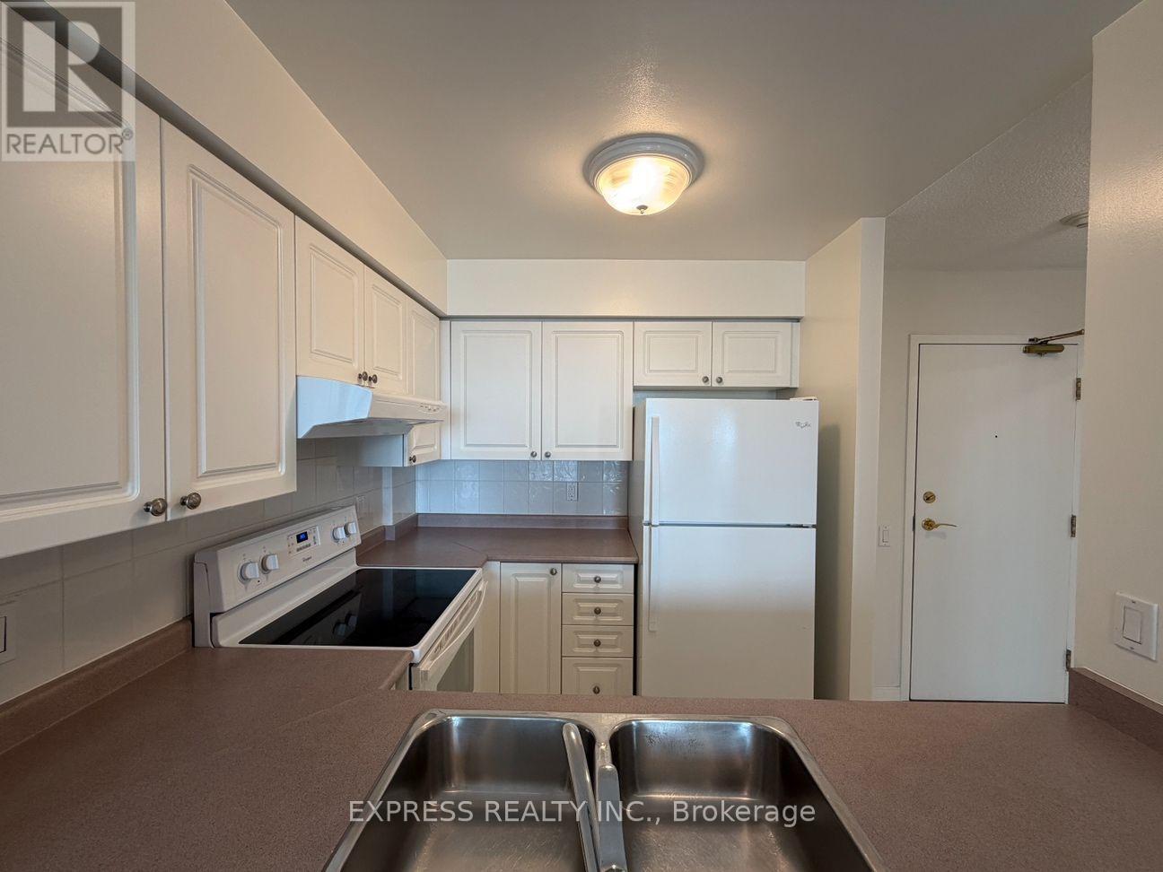 1718 - 8 Hillcrest Avenue, Toronto, Ontario  M2N 6C6 - Photo 3 - C13810002