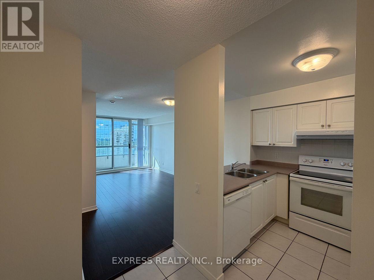 1605 - 8 Hillcrest Avenue, Toronto, Ontario  M2N 6Y6 - Photo 1 - C13810010