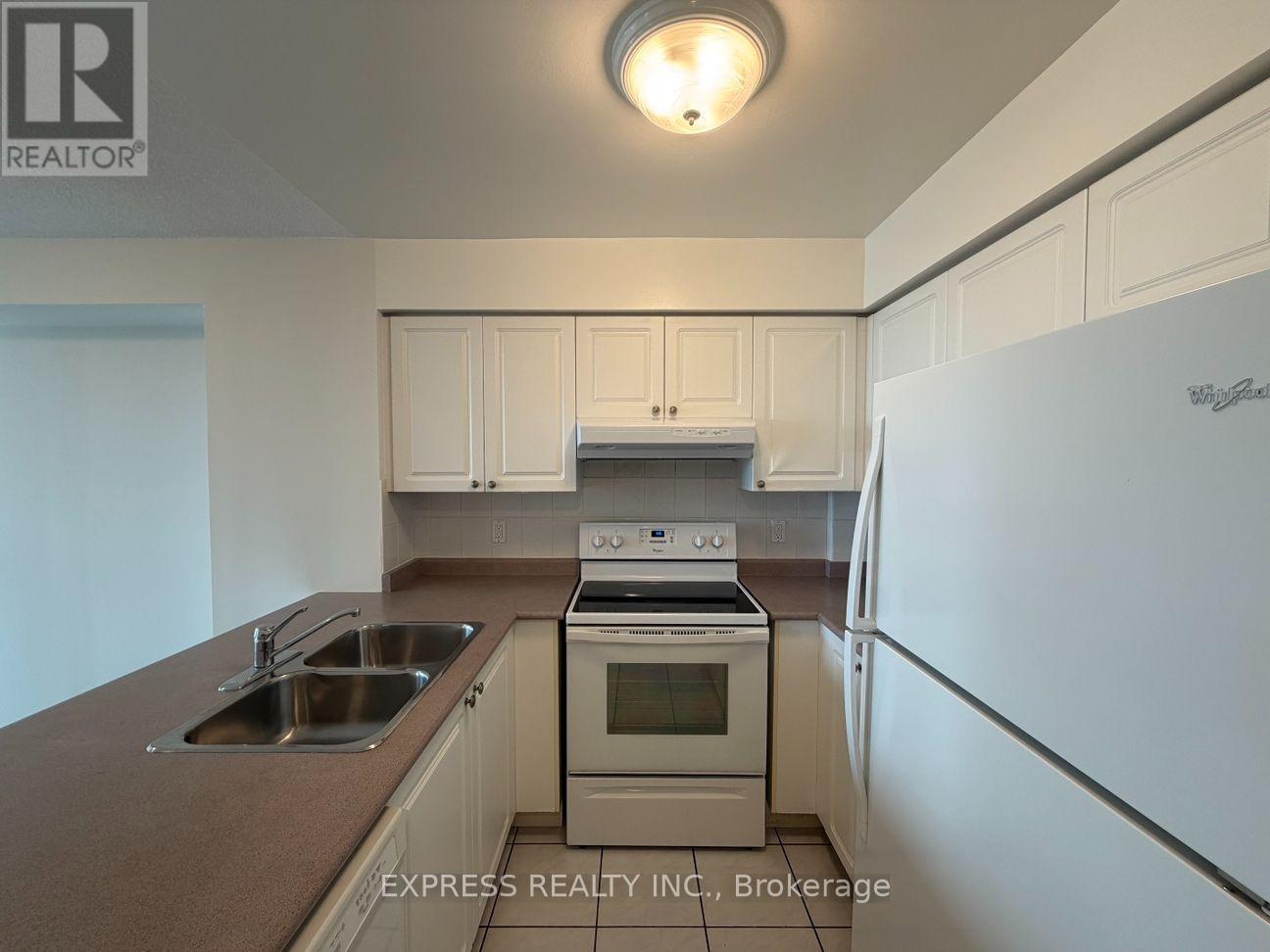 1605 - 8 Hillcrest Avenue, Toronto, Ontario  M2N 6Y6 - Photo 2 - C13810010