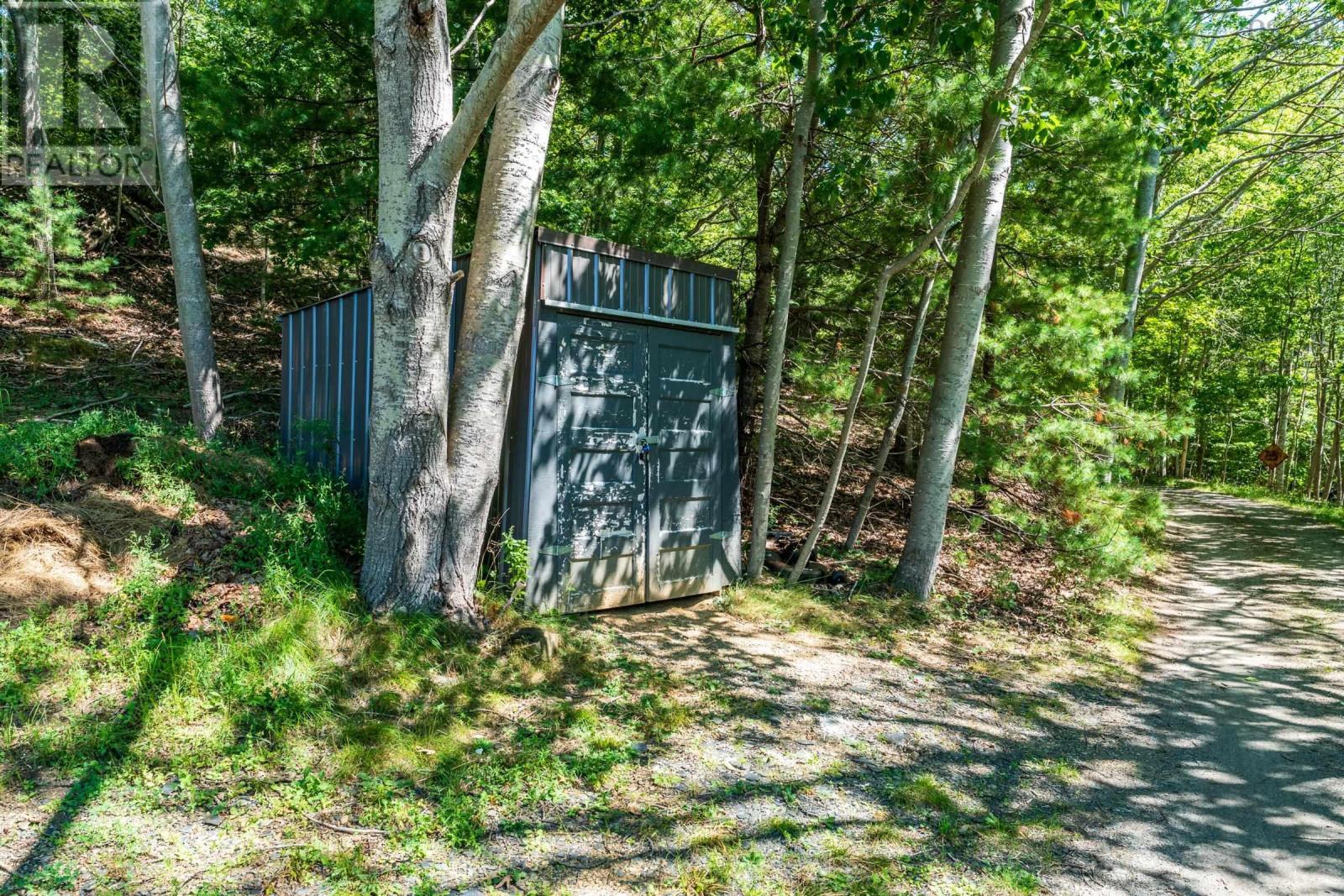 421 Chute Road photo 32