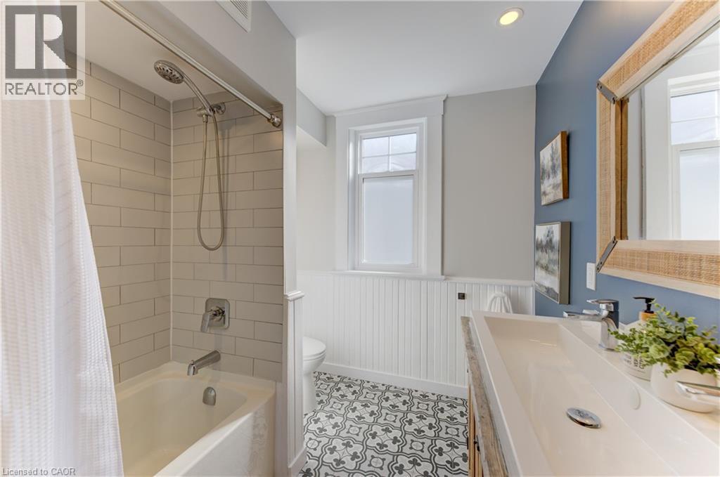 64 William Street W, Waterloo, Ontario  N2L 1J7 - Photo 30 - 40863245