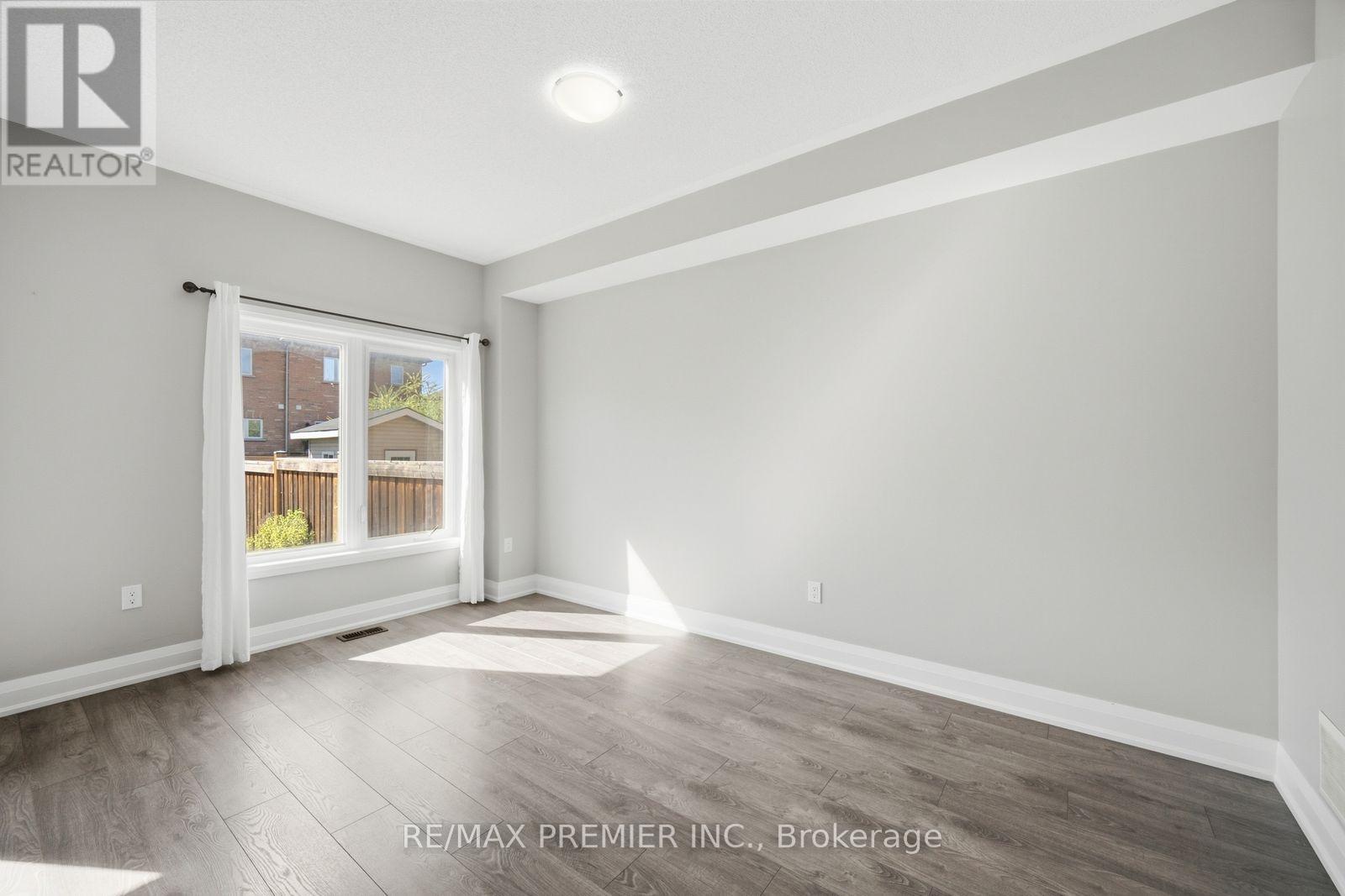 72 Luisa Street, Bradford West Gwillimbury (Bradford), Ontario  L3Z 0P1 - Photo 15 - N13809968