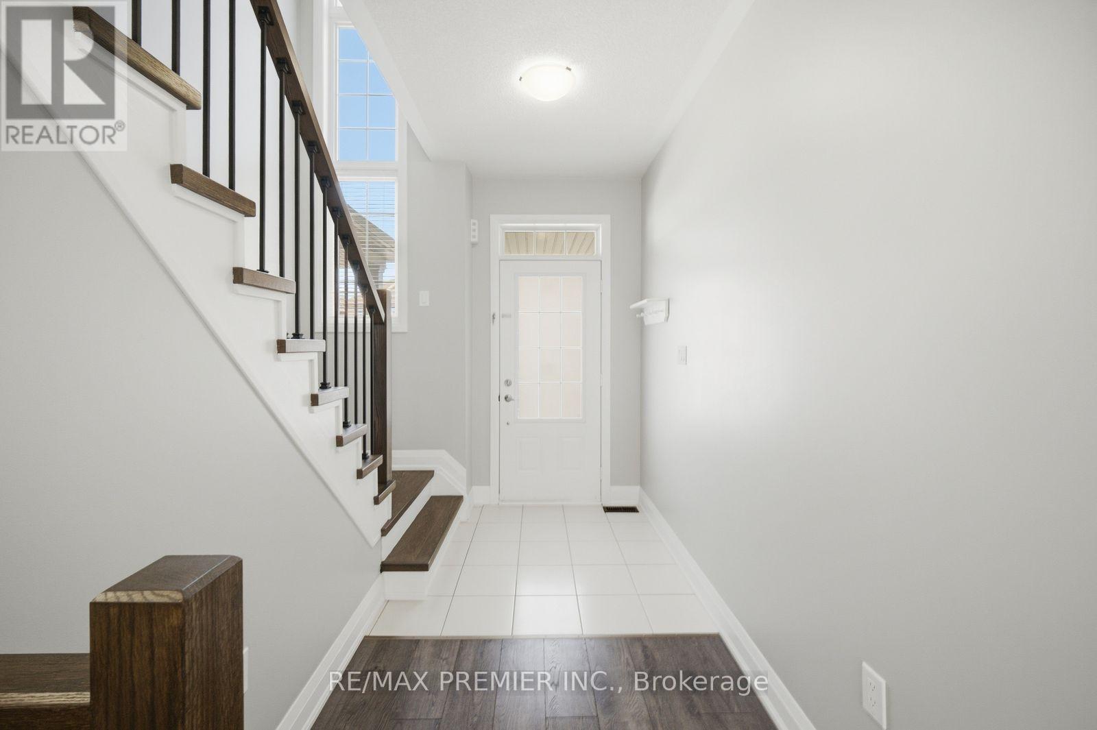 72 Luisa Street, Bradford West Gwillimbury (Bradford), Ontario  L3Z 0P1 - Photo 6 - N13809968