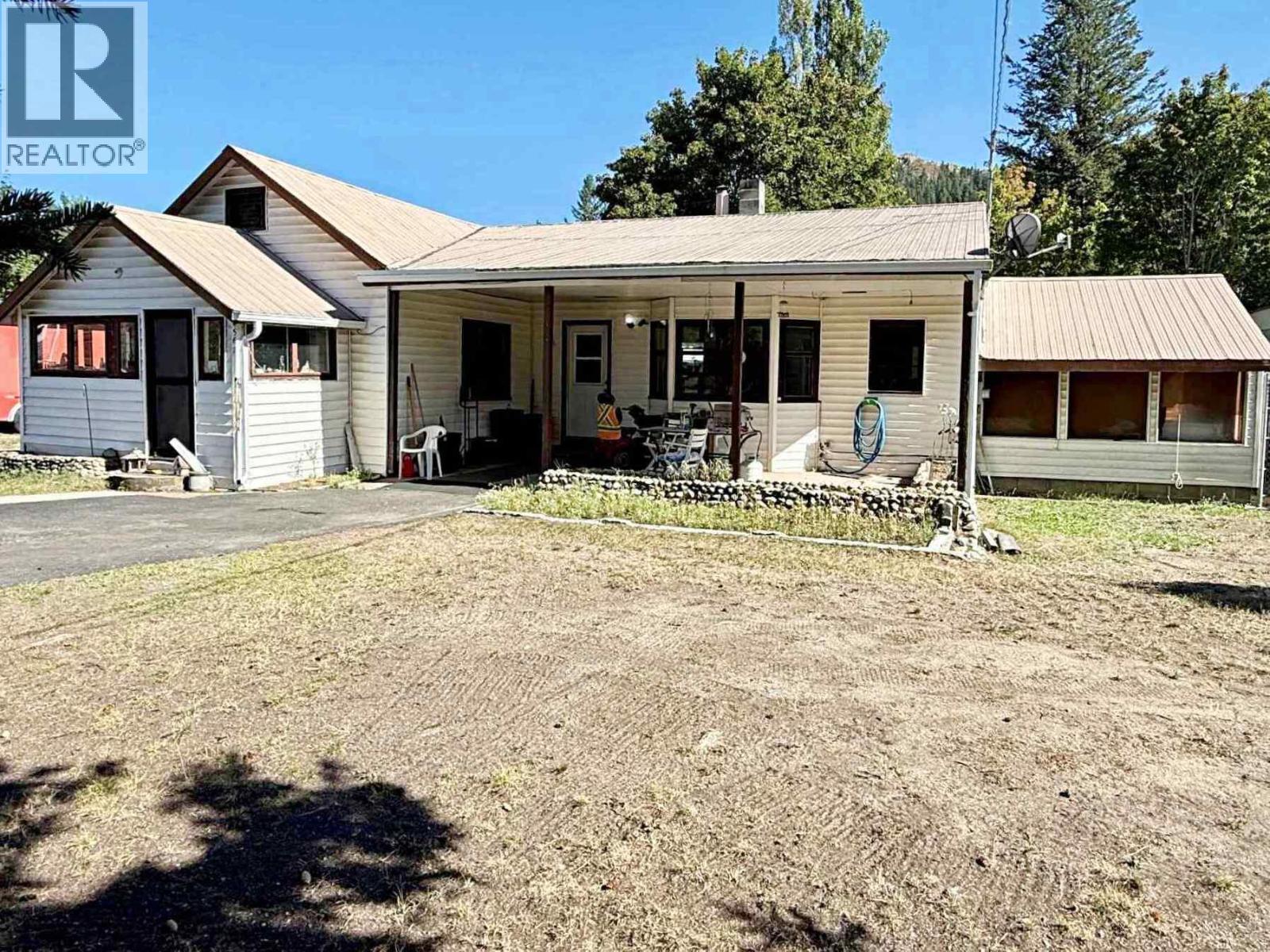 4562 Barriere Town Road, Barriere, British Columbia