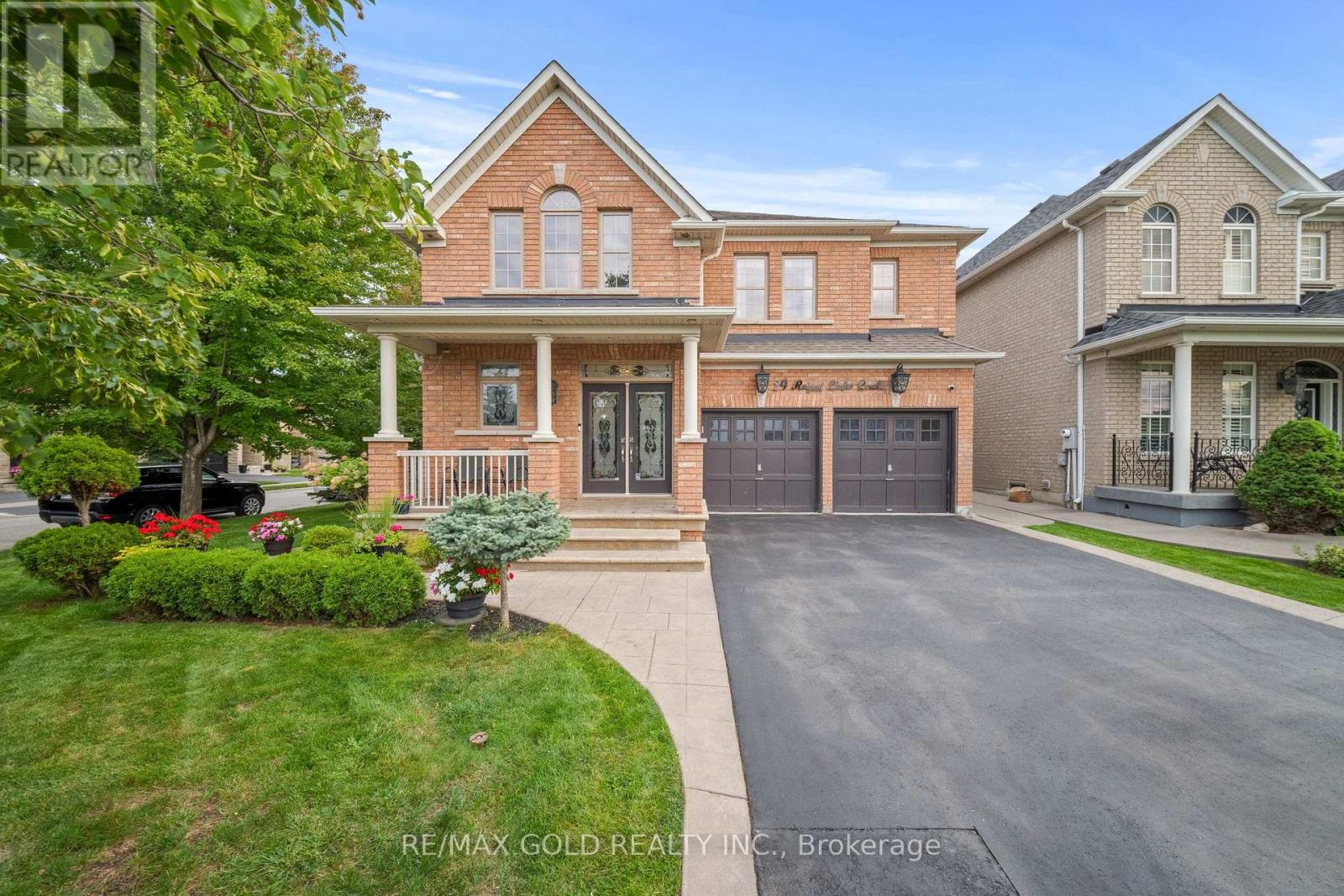 29 ROYAL LINKS CIRCLE, Brampton, Ontario