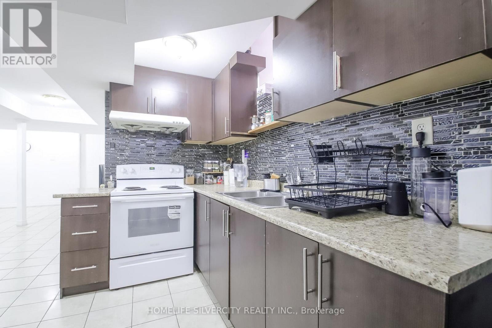 22 Meadow Glade Road, Brampton, Ontario  L6R 1Z7 - Photo 13 - W13810066