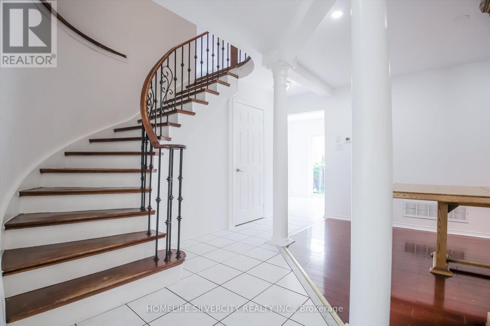 22 Meadow Glade Road, Brampton, Ontario  L6R 1Z7 - Photo 19 - W13810066
