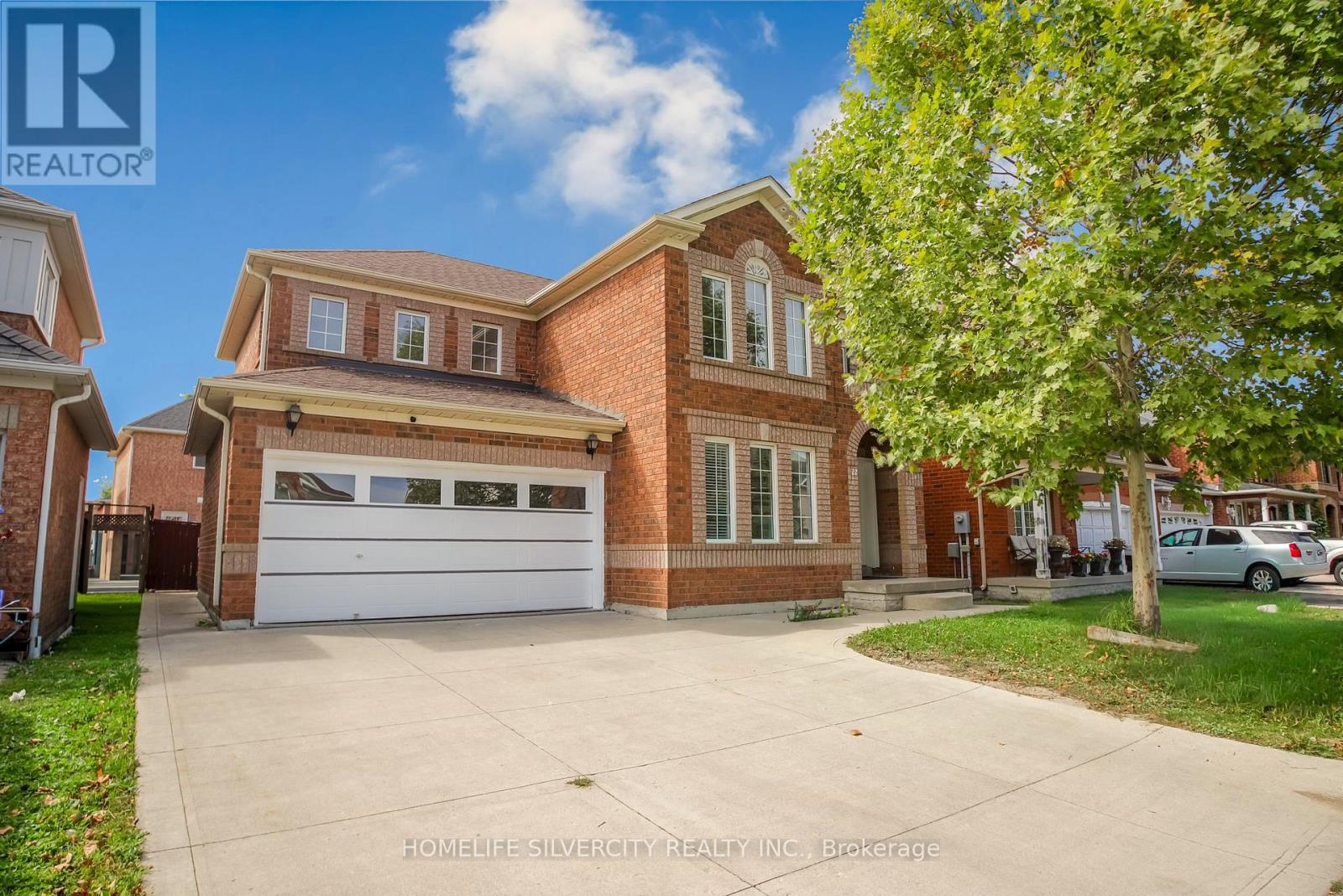 22 Meadow Glade Road, Brampton, Ontario  L6R 1Z7 - Photo 3 - W13810066