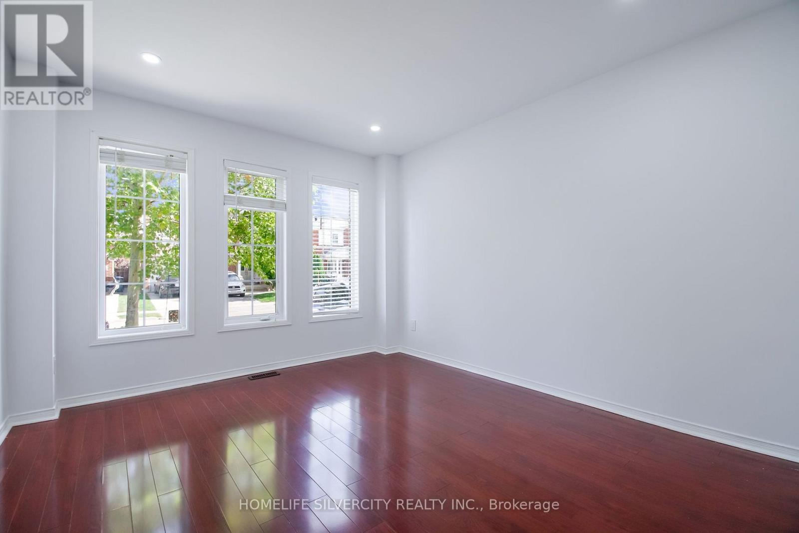 22 Meadow Glade Road, Brampton, Ontario  L6R 1Z7 - Photo 8 - W13810066