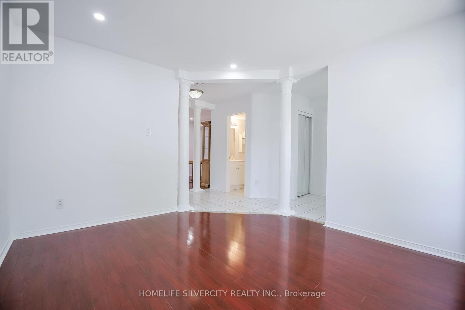 22 Meadow Glade Road, Brampton, Ontario  L6R 1Z7 - Photo 9 - W13810066