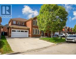 22 MEADOW GLADE ROAD, Brampton, Ontario