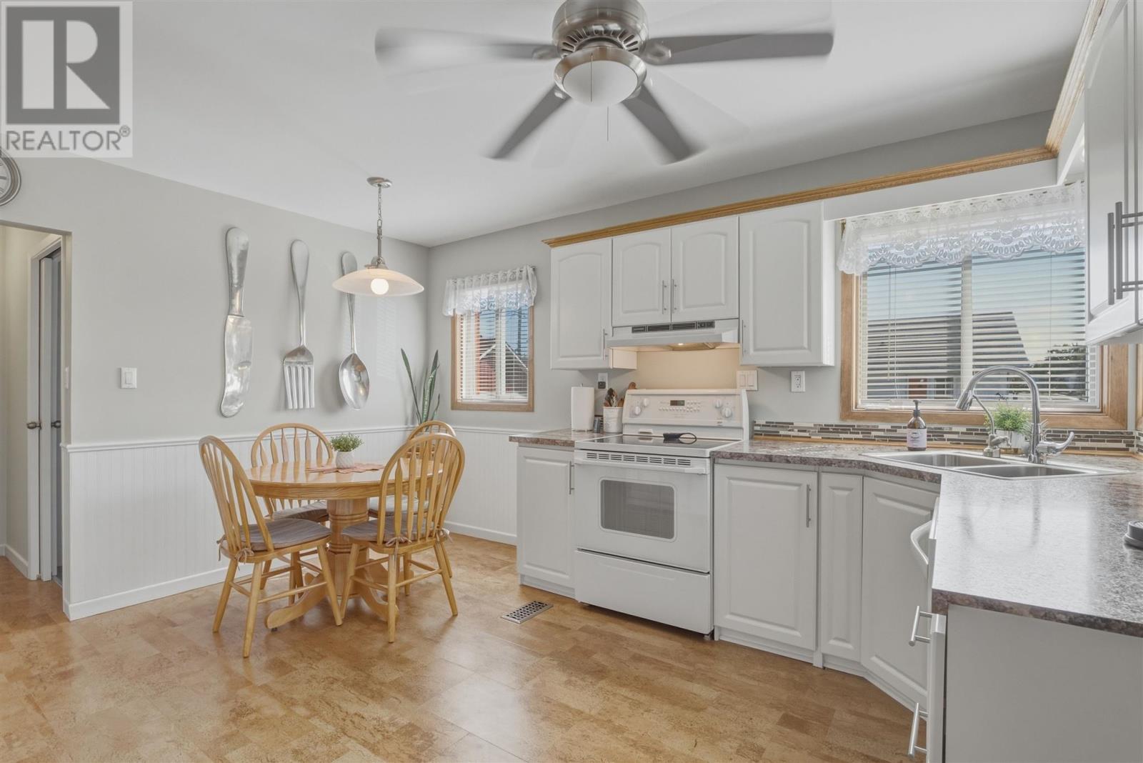 260 Mississagua Ave, Elliot Lake, Ontario  P5A 1E7 - Photo 6 - SM262592