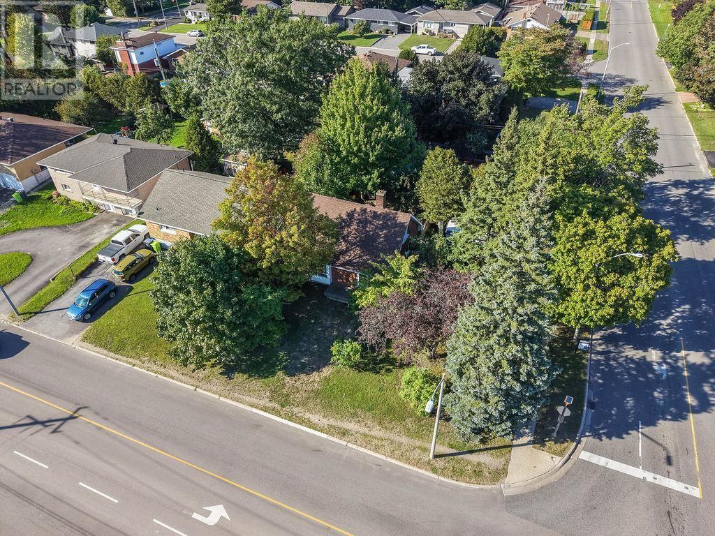 15 Grand BLVD, Sault Ste. Marie, Ontario