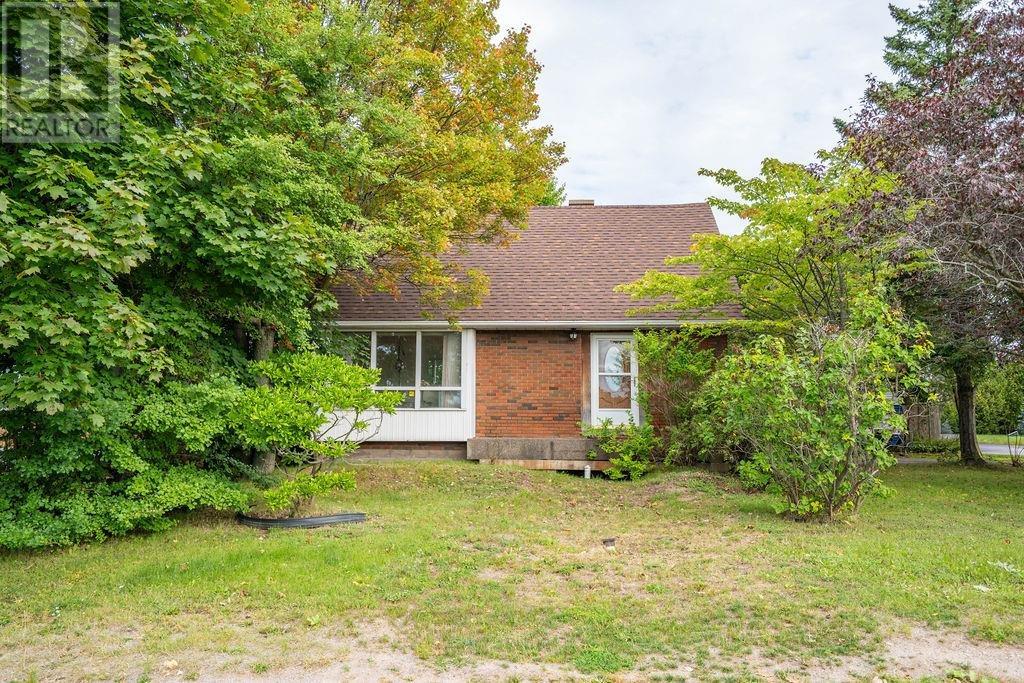 15 Grand Blvd, Sault Ste. Marie, Ontario  P6B 4R8 - Photo 6 - SM262599