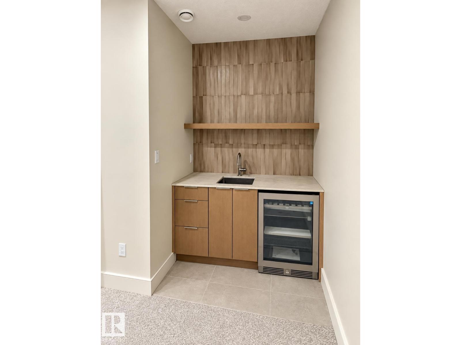 9243 148 ST NW