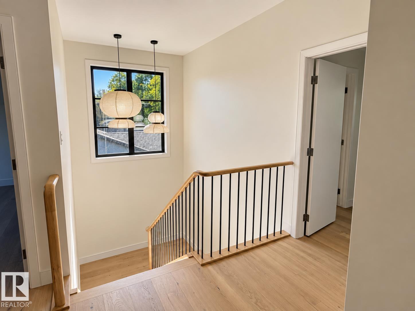 9243 148 ST NW