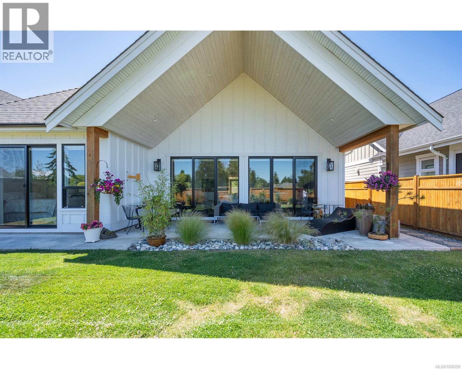 427 Cottage Dr, Qualicum Beach, British Columbia