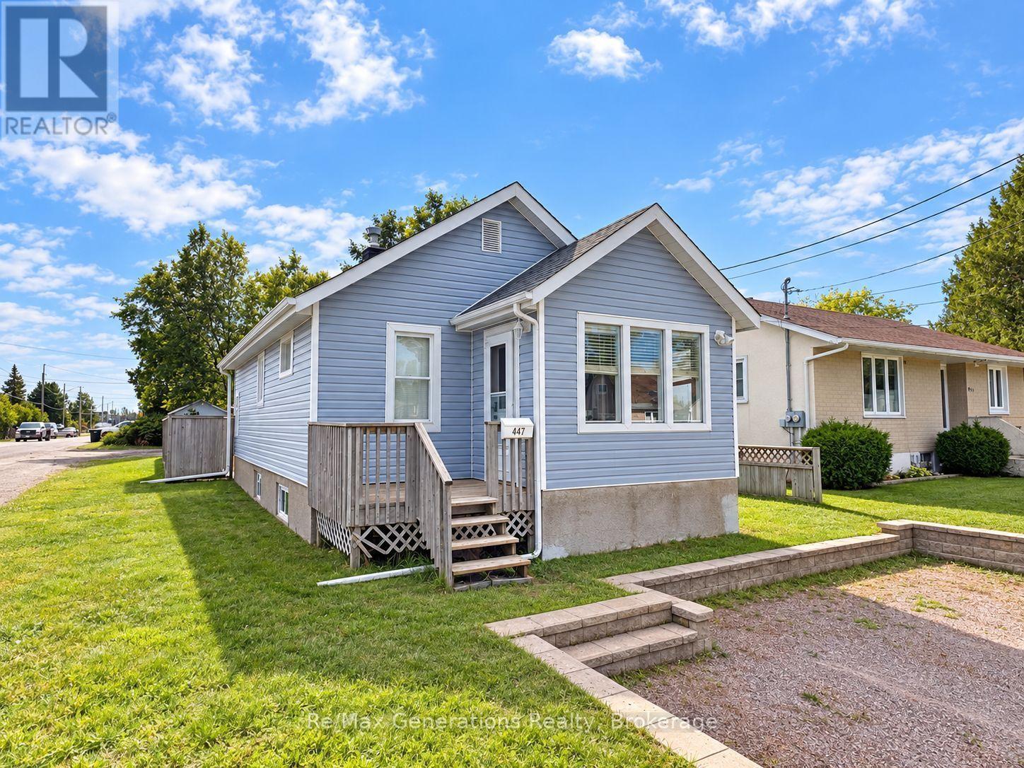 447 Rita Street, Thunder Bay, Ontario  P7A 1H8 - Photo 1 - X13810094
