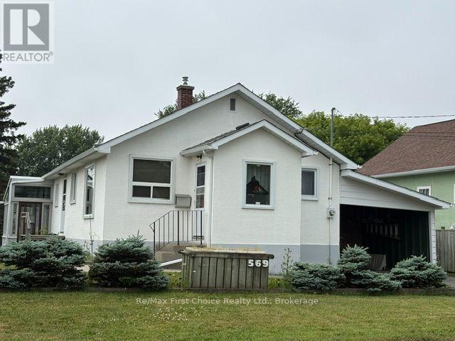 569 Dawson Street, Thunder Bay, Ontario  P7A 3W6 - Photo 1 - X13810258
