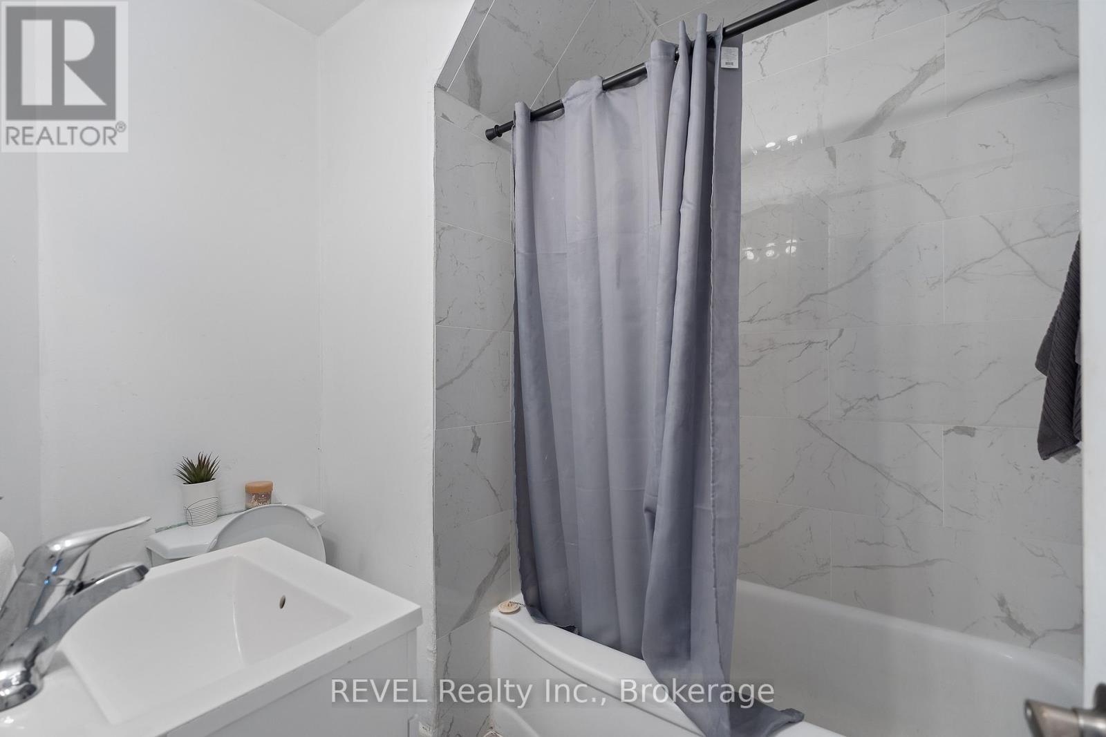 50 Front Street N, Thorold, Ontario  L2V 1X5 - Photo 12 - X13810312