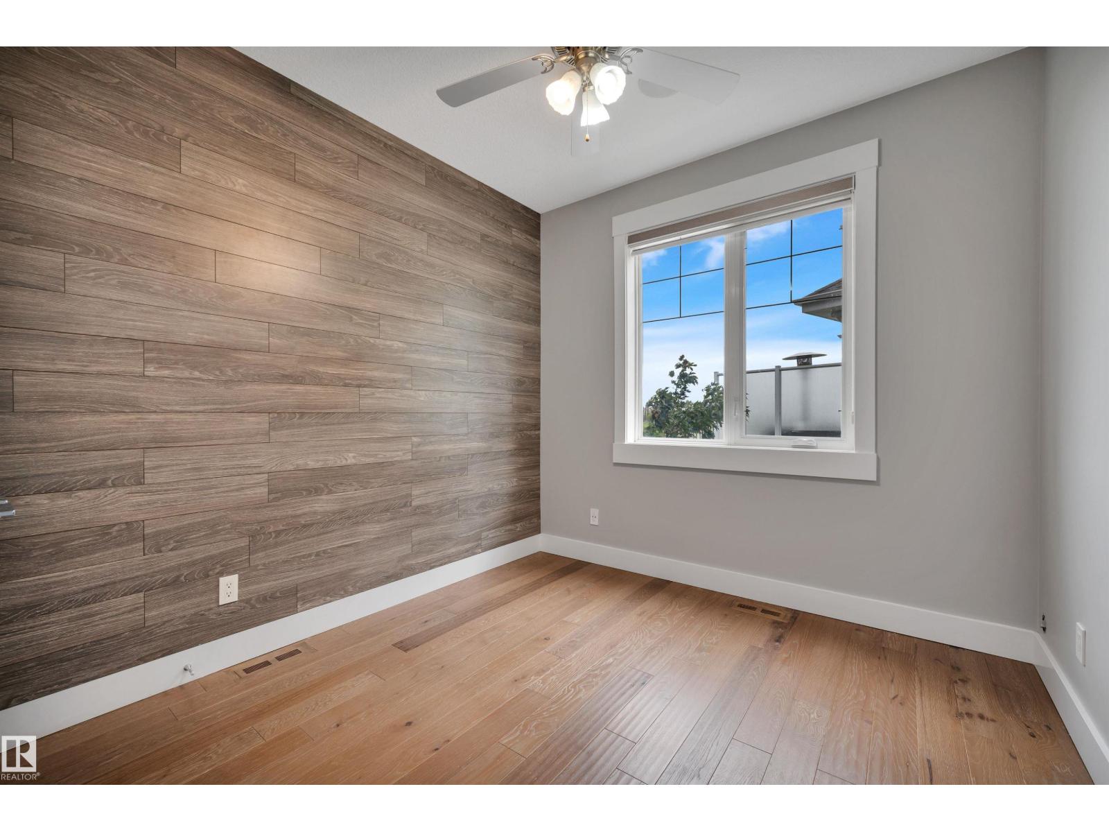 9054 24 AV SW photo 32