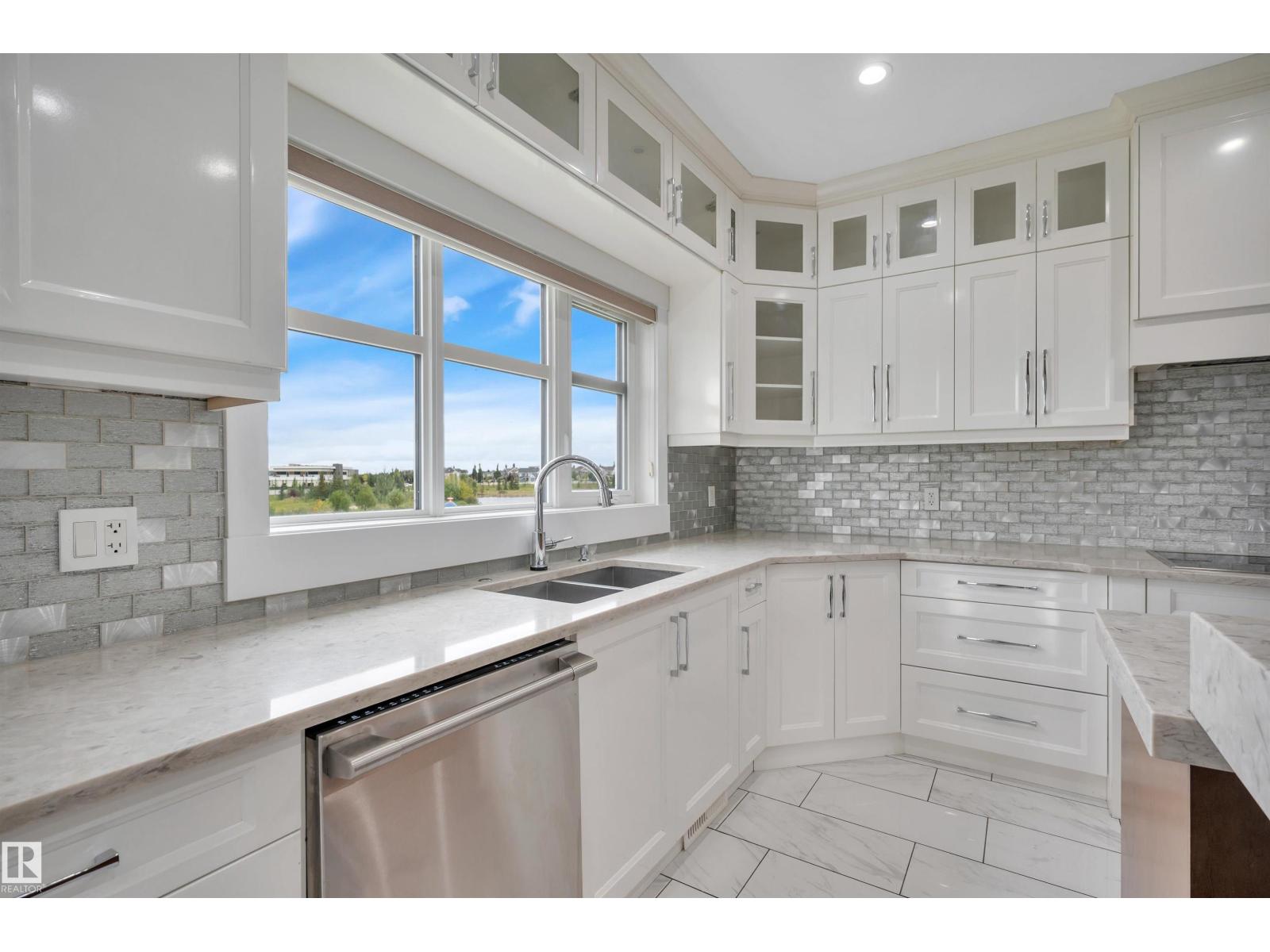 9054 24 AV SW photo 26