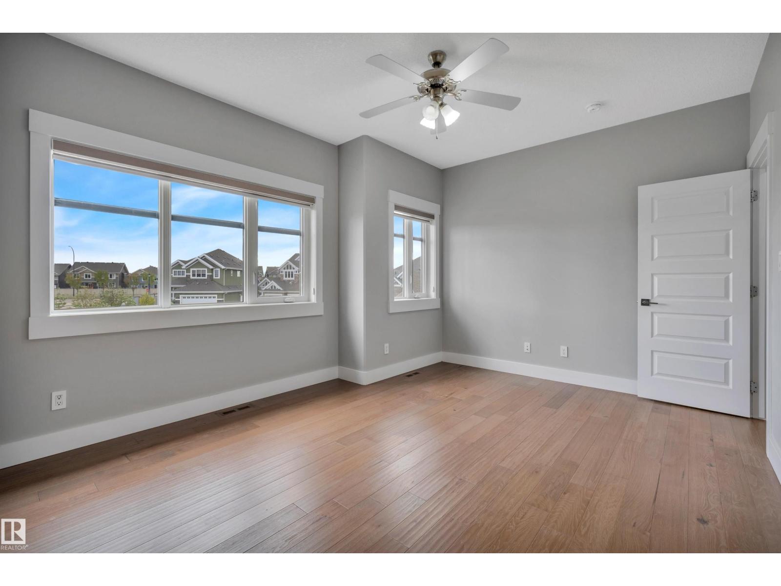 9054 24 AV SW photo 55