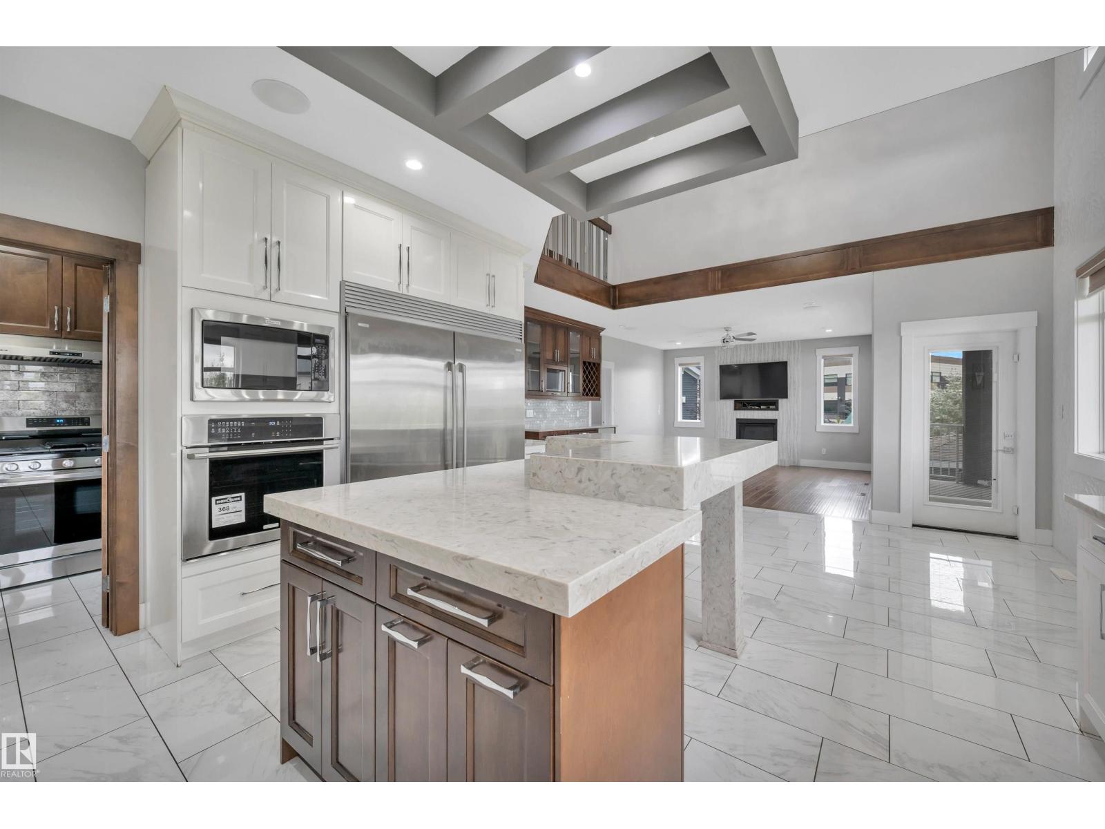 9054 24 AV SW photo 27