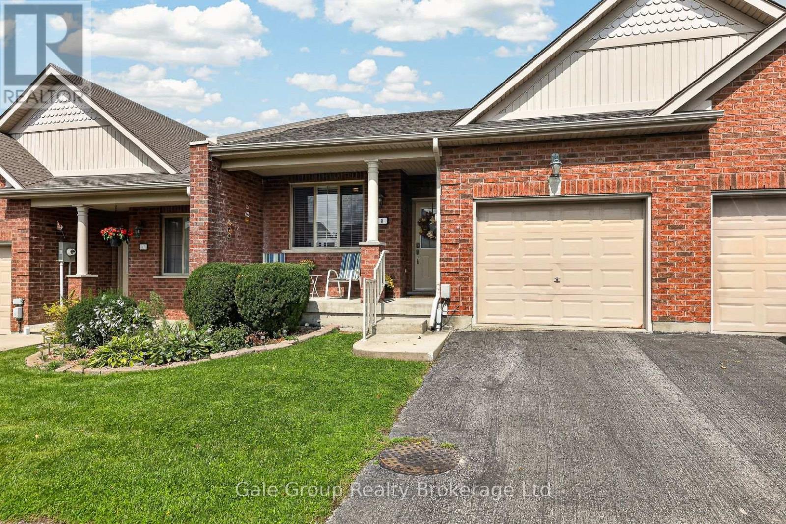 5 - 19 Anderson Street, Woodstock, Ontario N4S 9A3 - Photo 1 - X13810198