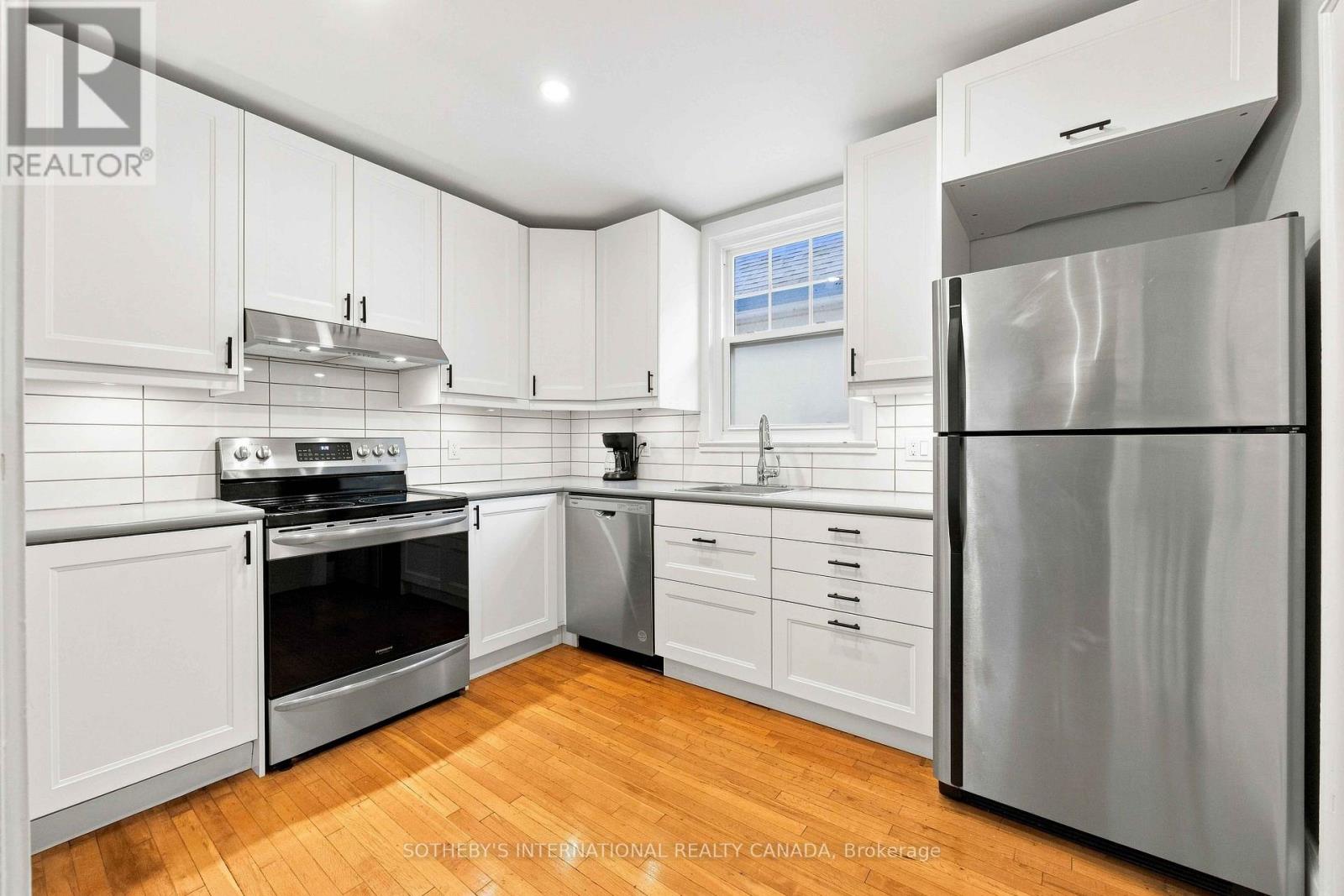 Upper - 14 Kilbarry Road, Toronto, Ontario  M5P 1K5 - Photo 10 - C13777752