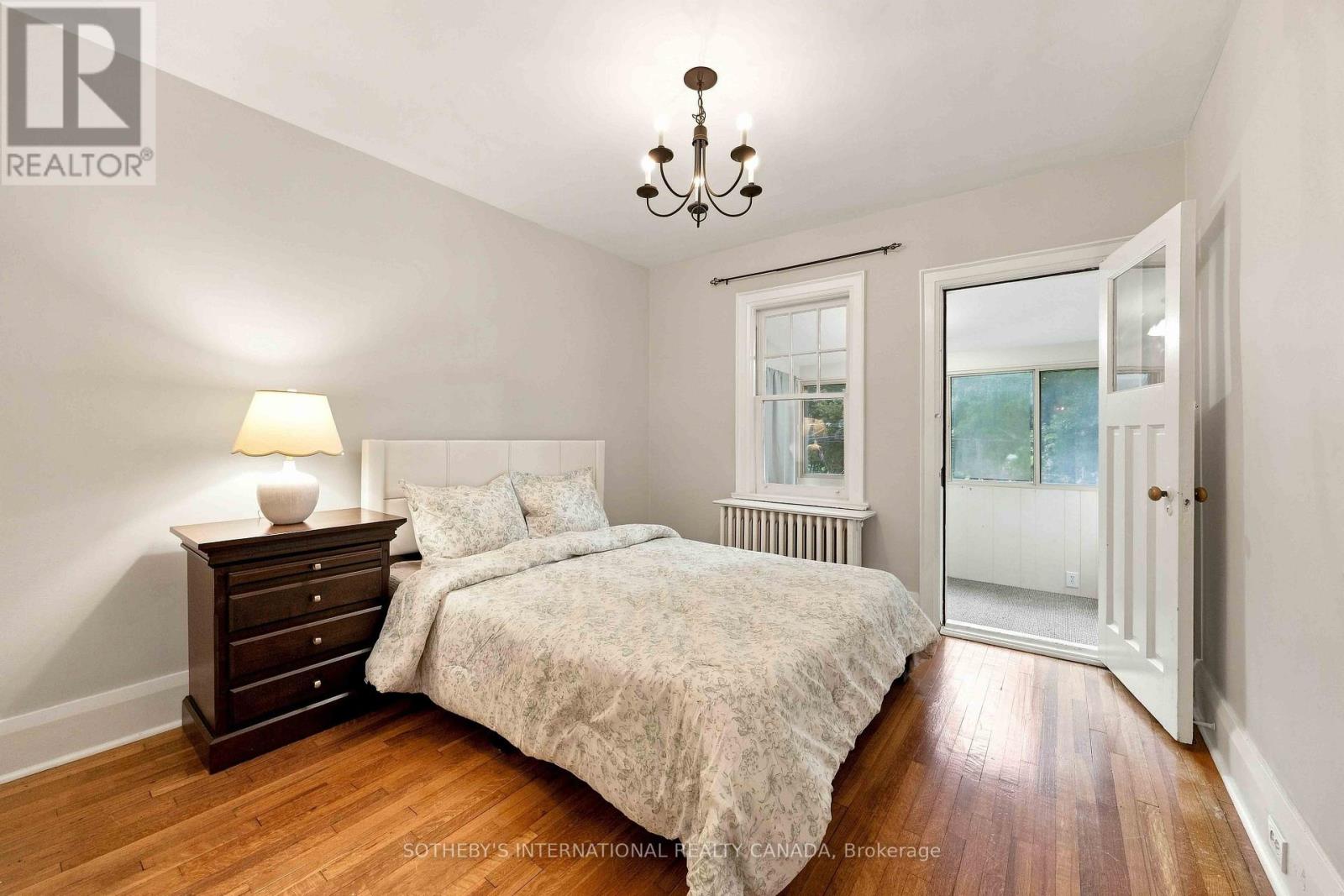 Upper - 14 Kilbarry Road, Toronto, Ontario  M5P 1K5 - Photo 15 - C13777752
