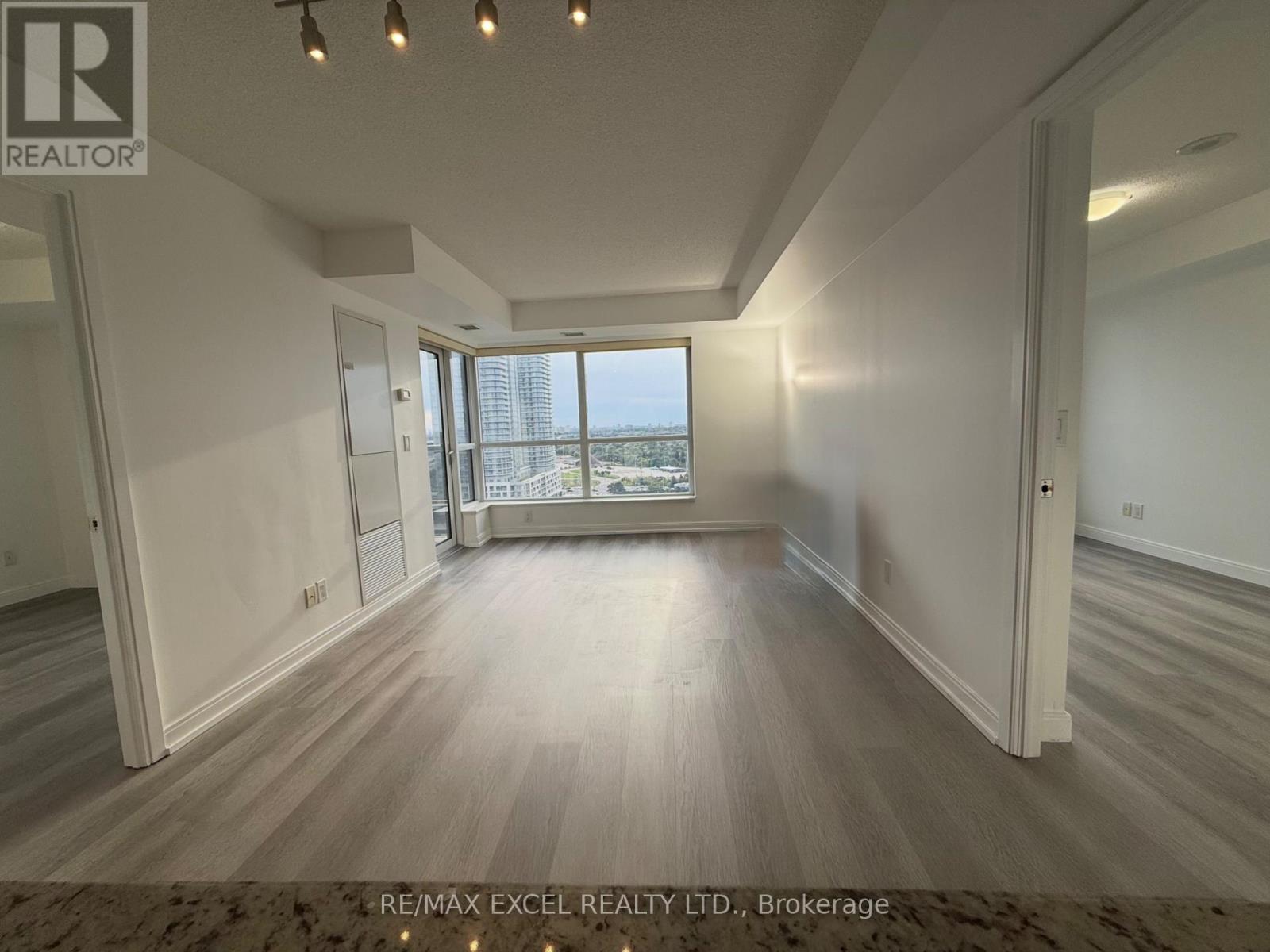 1806 - 151 Village Green Square, Toronto, Ontario  M1S 0K5 - Photo 6 - E13807020