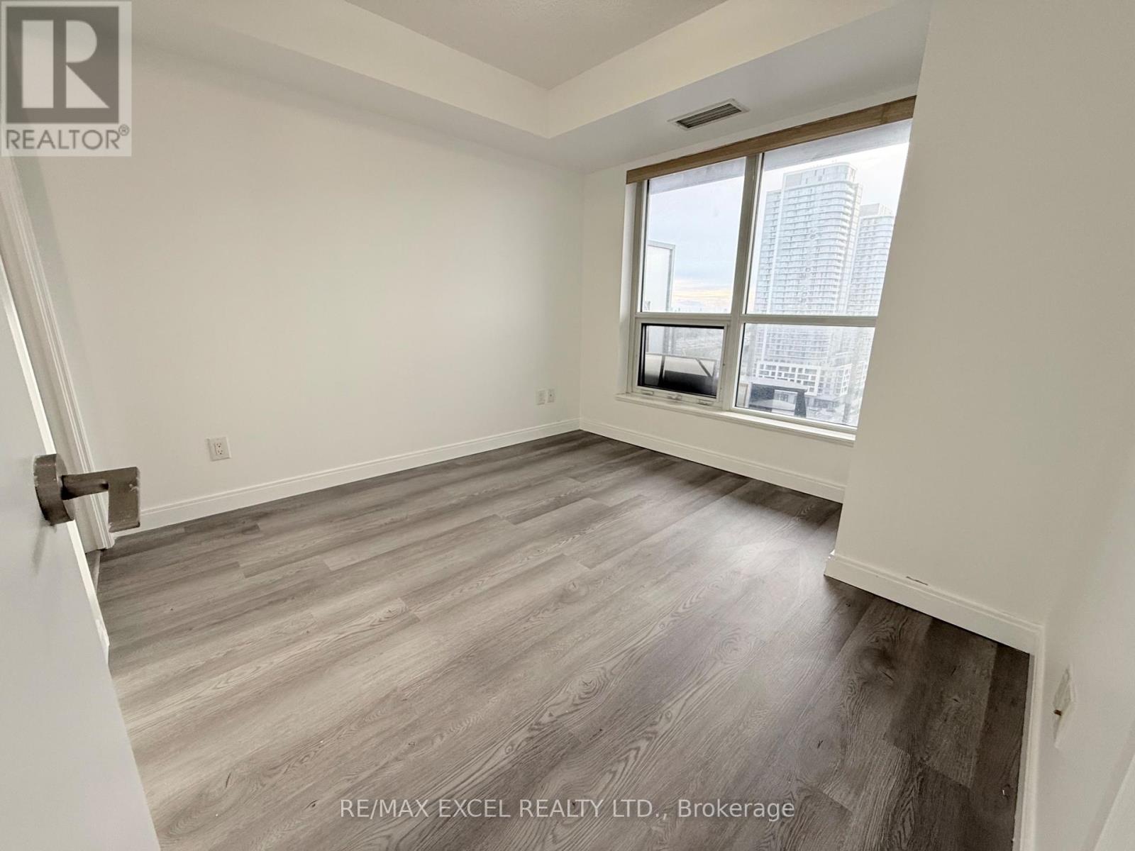 1806 - 151 Village Green Square, Toronto, Ontario  M1S 0K5 - Photo 7 - E13807020