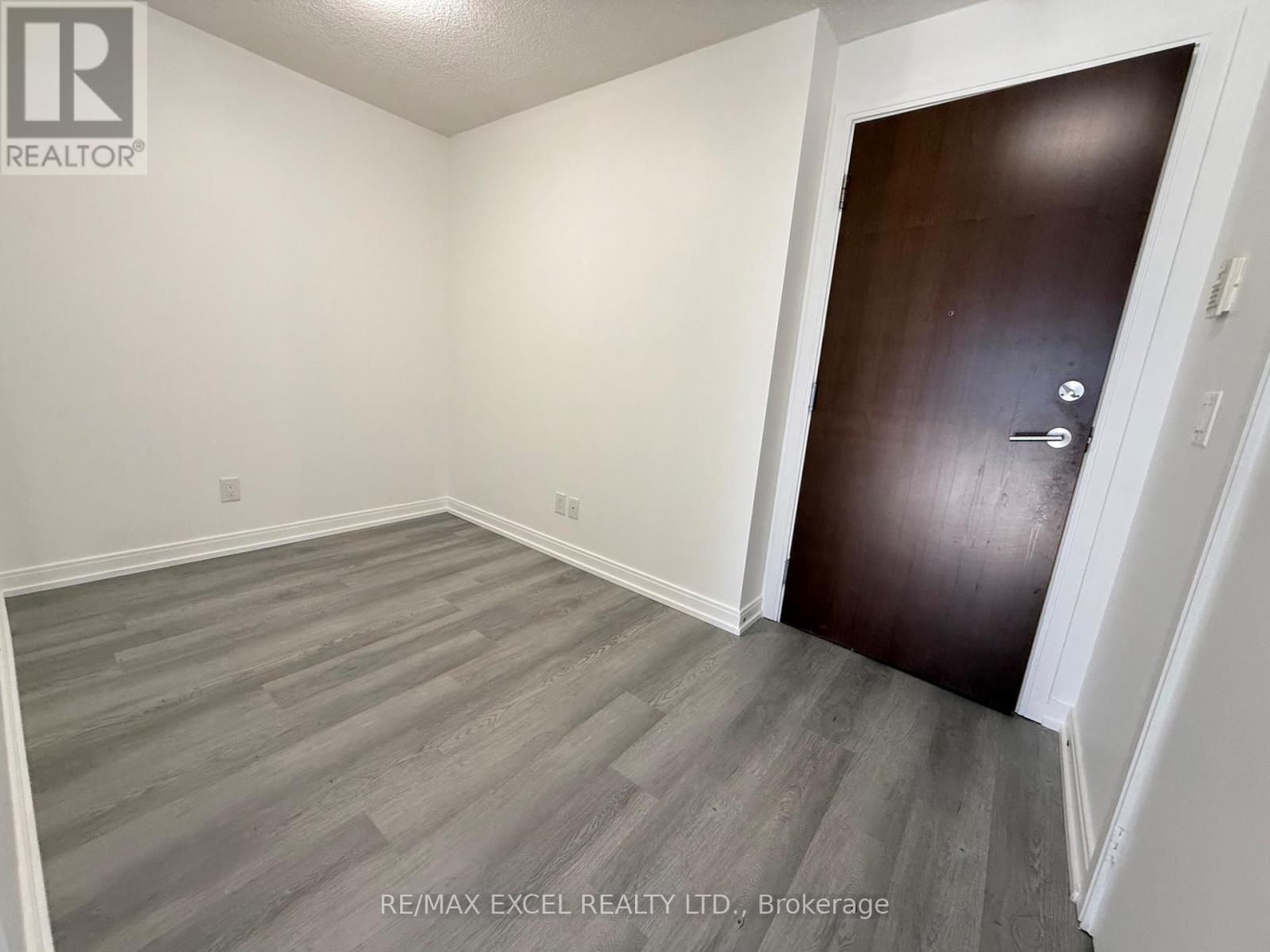 1806 - 151 Village Green Square, Toronto, Ontario  M1S 0K5 - Photo 4 - E13807020