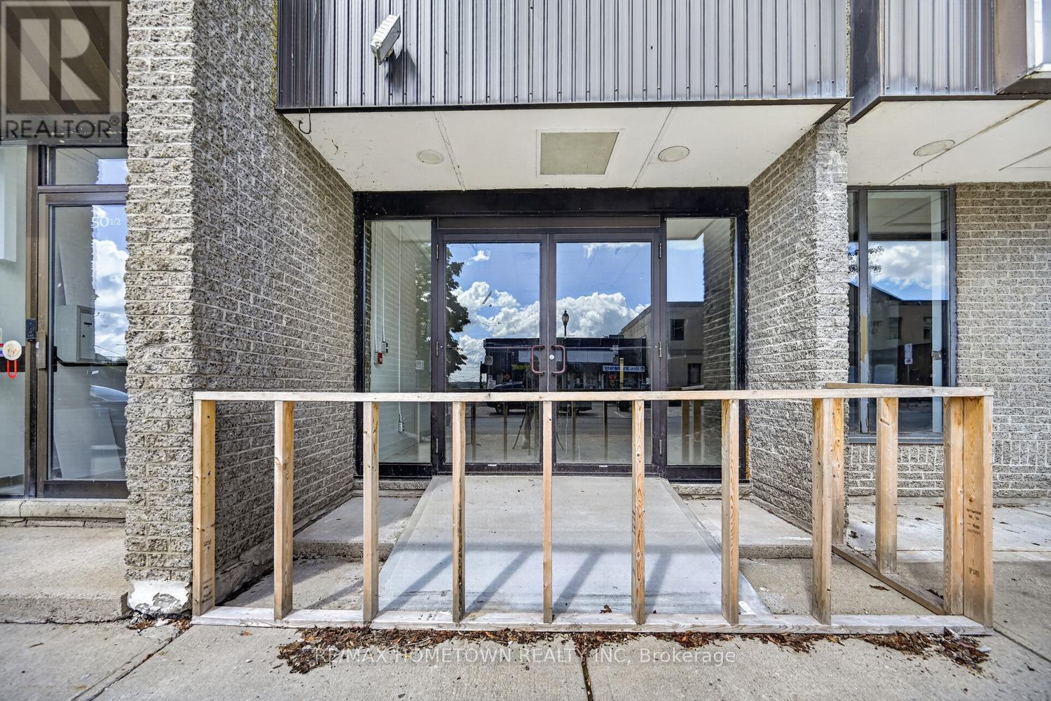 104 - 50 KING STREET E, Brockville, Ontario