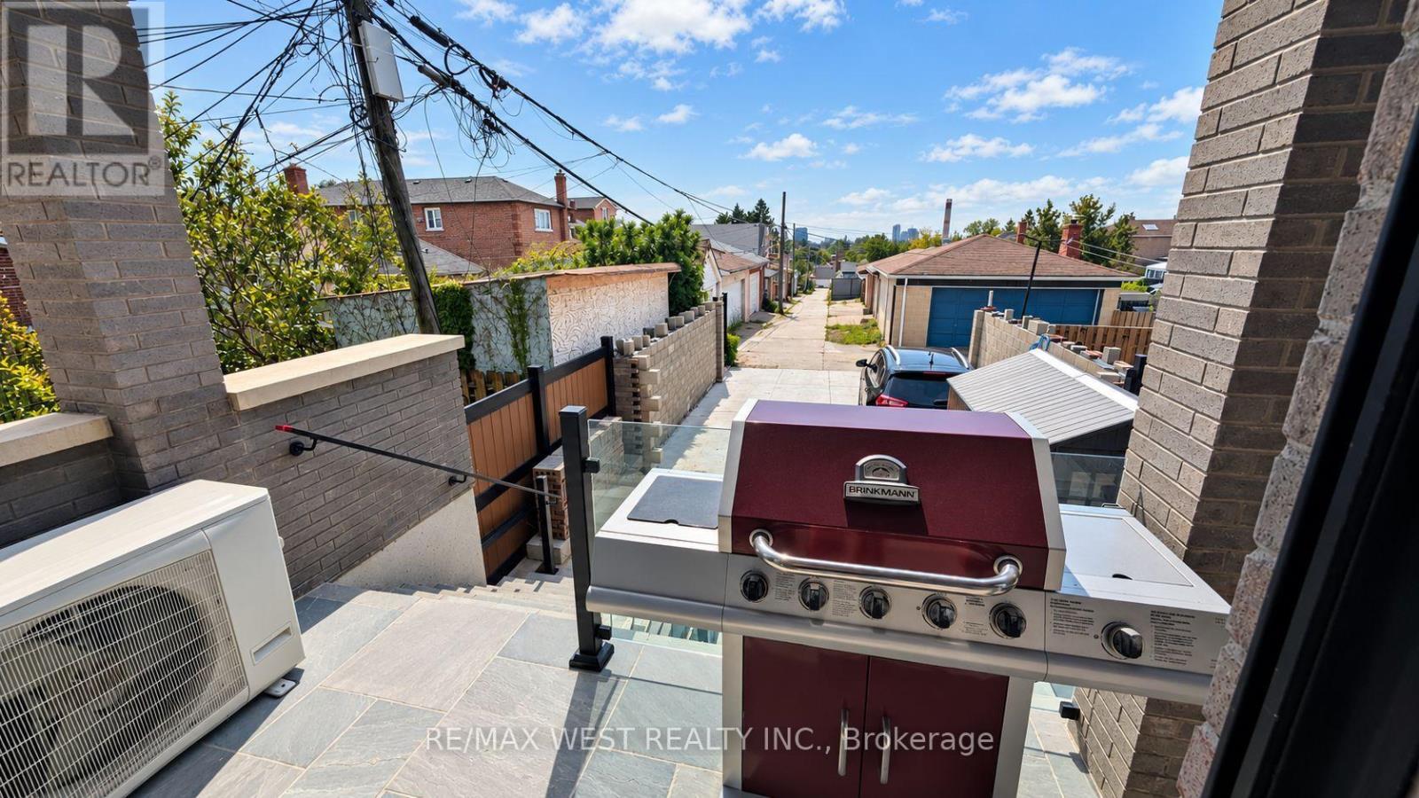 Main Floor - 93 Hatherley Road, Toronto, Ontario  M6E 1W3 - Photo 27 - W13753296