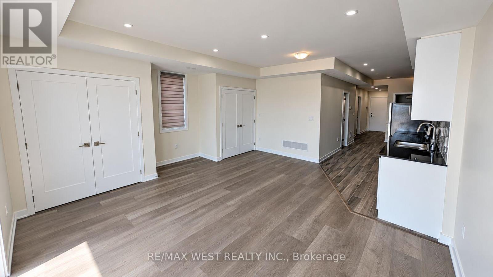 Main Floor - 93 Hatherley Road, Toronto, Ontario  M6E 1W3 - Photo 8 - W13753296