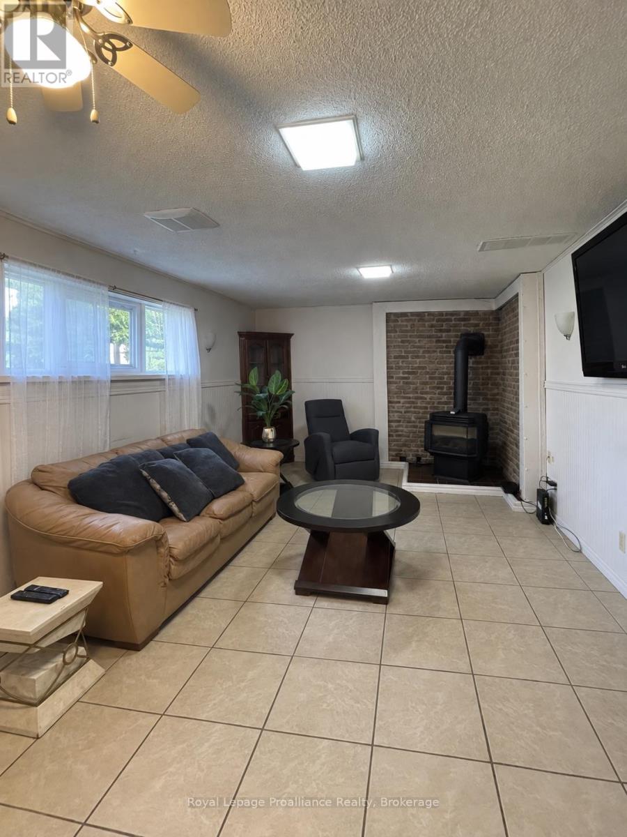 115 Nicholas Street, Quinte West, Ontario  K8V 6E8 - Photo 17 - X13663162