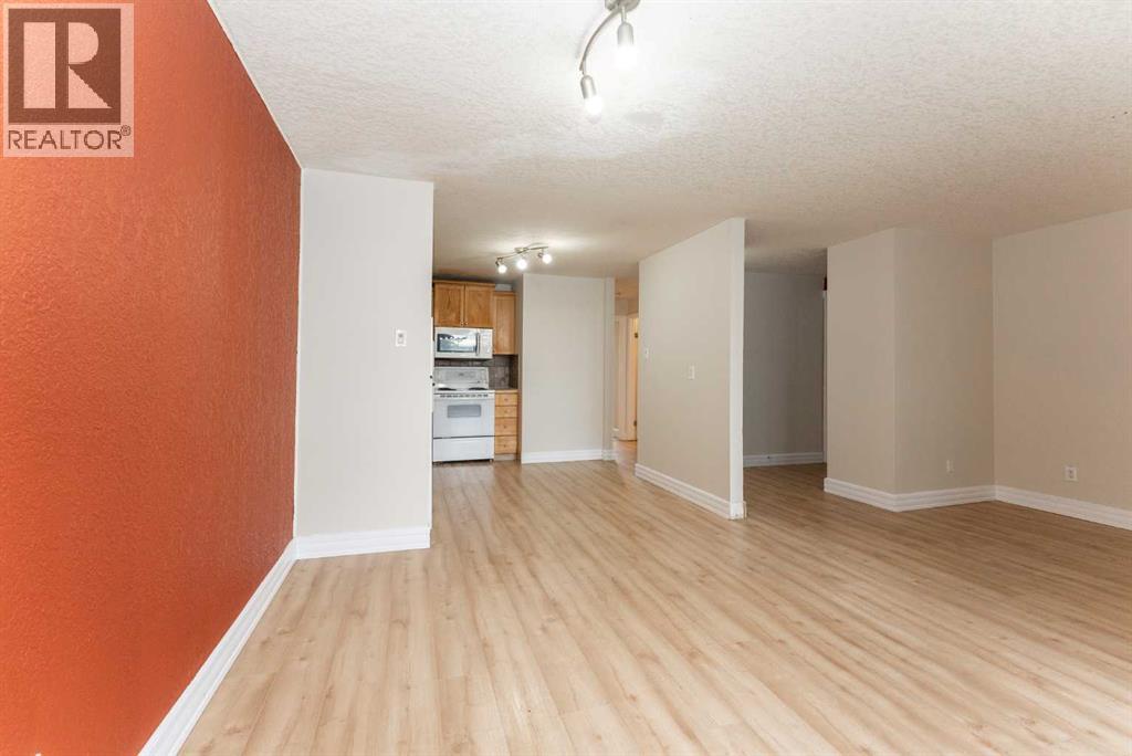 3, 218 Mayor Magrath Drive N, Lethbridge, Alberta  T1H 3P8 - Photo 12 - A2346322
